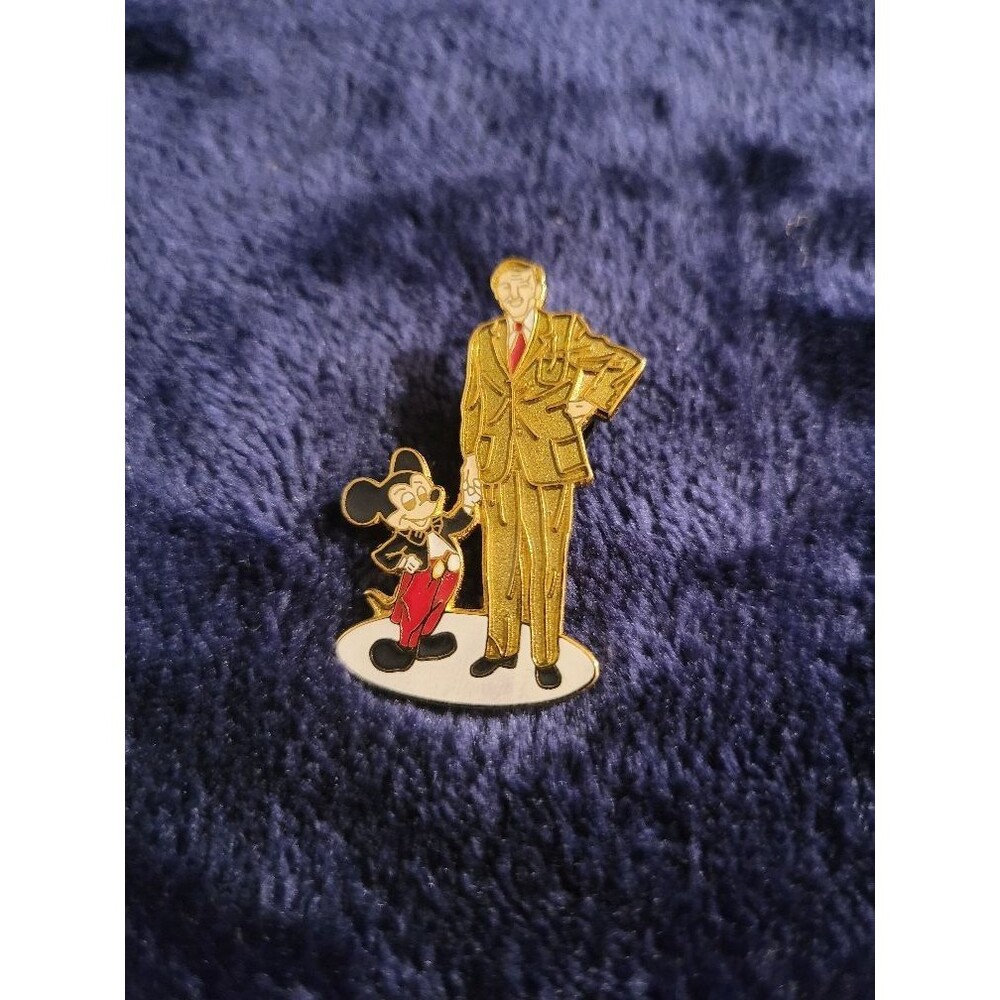 Vintage Disney Partners Statue Pin Walt & Mickey Credit Union Dark Suit